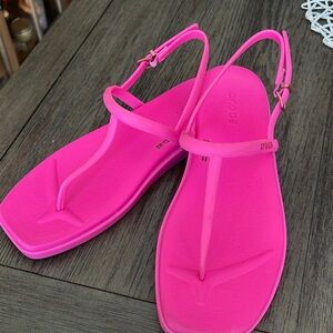 CROCS Women's Bright Pink Sandals